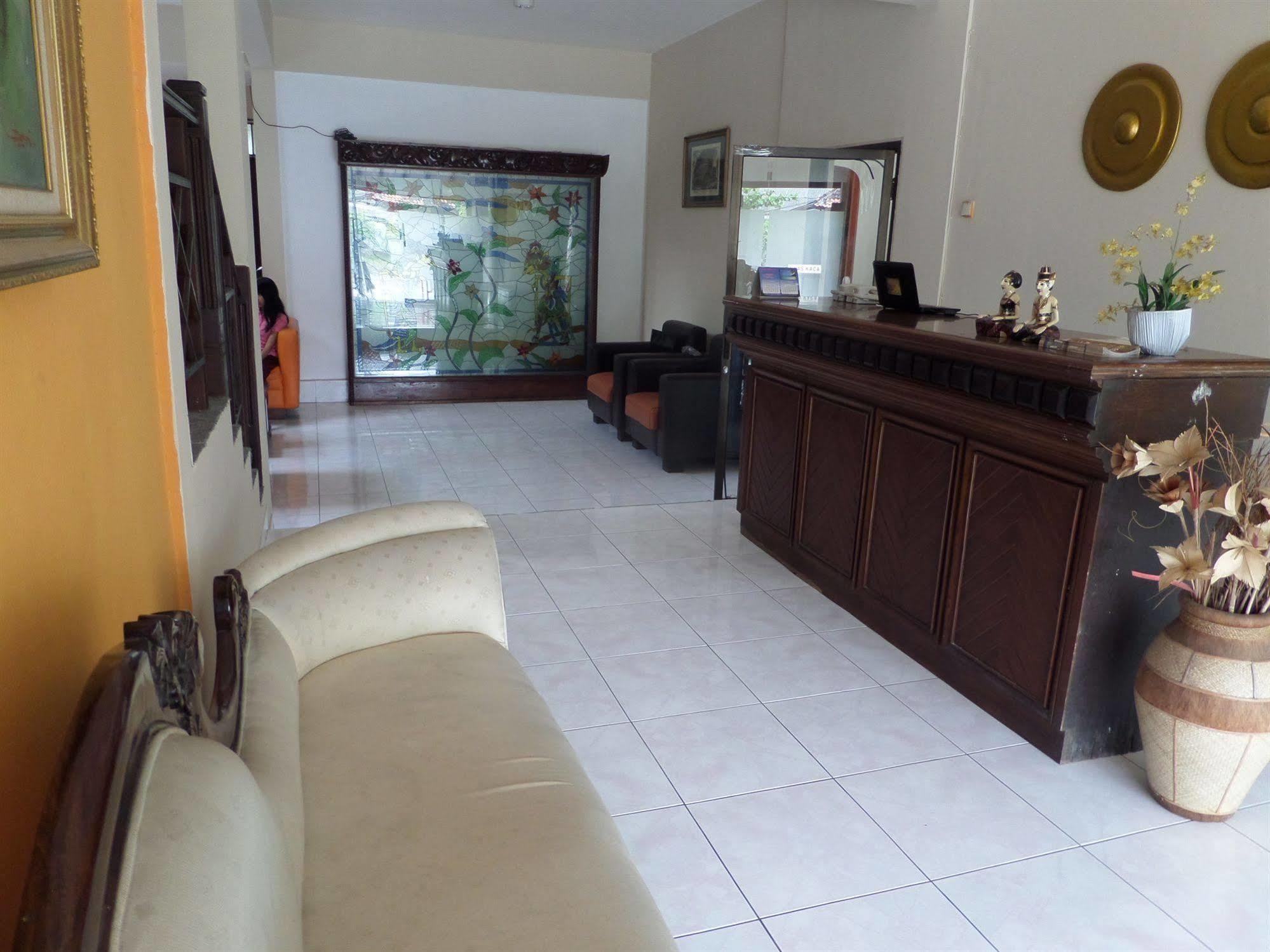 Hotel Oyo 201 Emdi House Timoho Yogyakarta Exterior foto