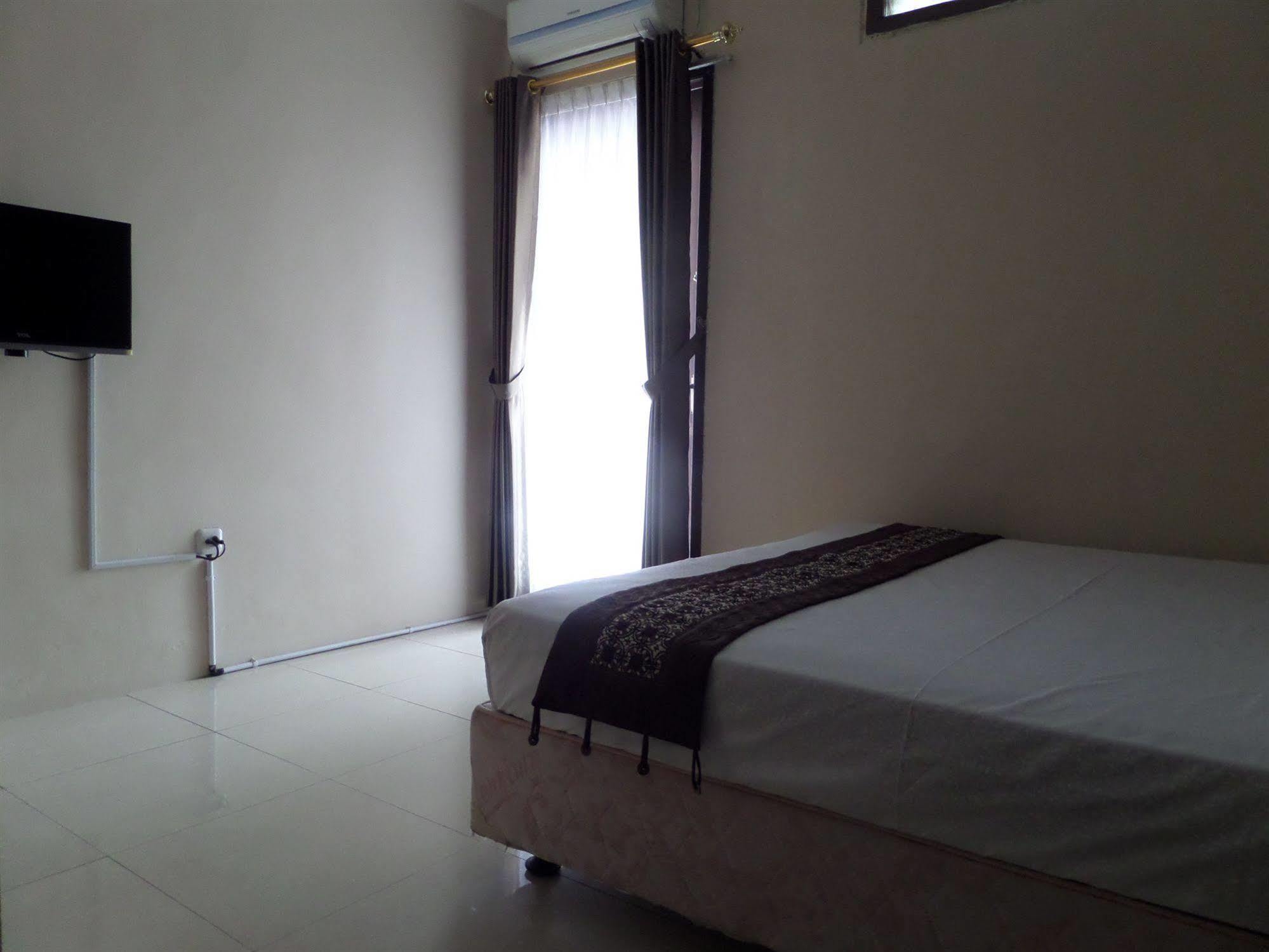 Hotel Oyo 201 Emdi House Timoho Yogyakarta Exterior foto