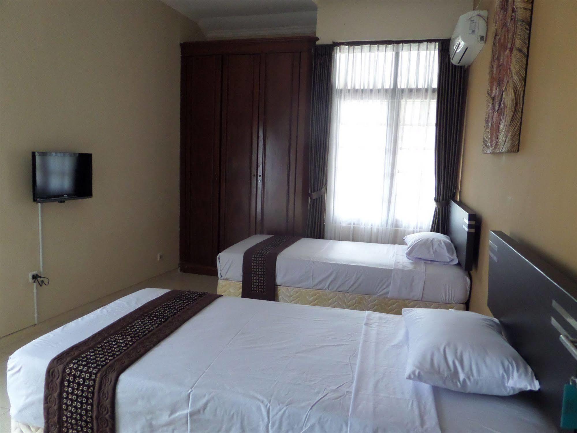Hotel Oyo 201 Emdi House Timoho Yogyakarta Exterior foto
