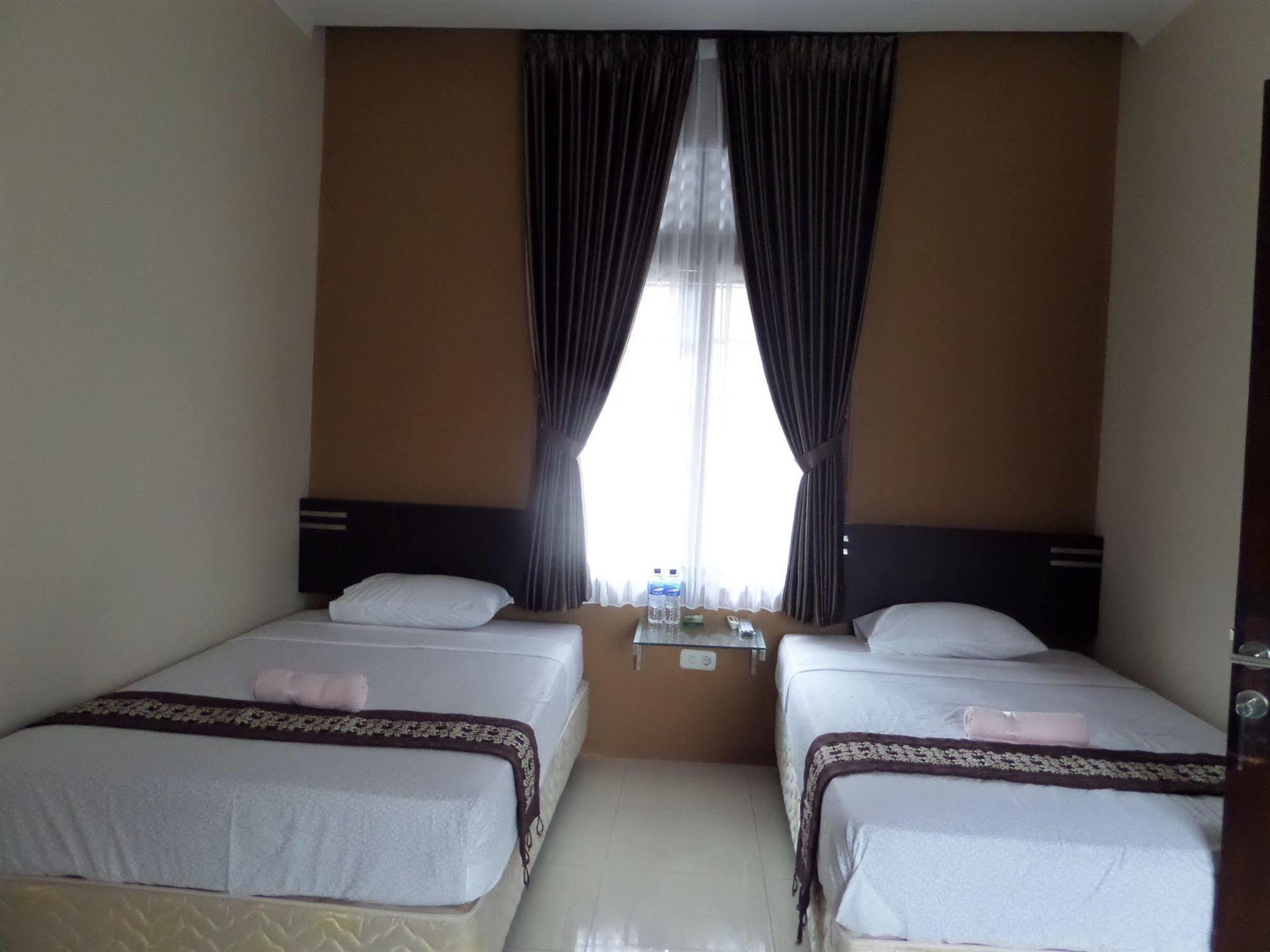 Hotel Oyo 201 Emdi House Timoho Yogyakarta Exterior foto